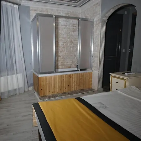 Taksim Maya
