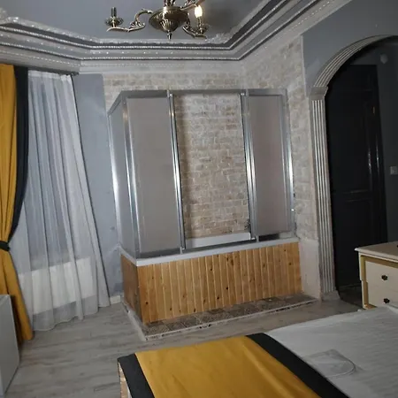 Taksim Maya *